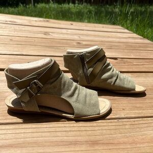 Blowfish Malibu brisa 2 canvas slouchy side zip sandals